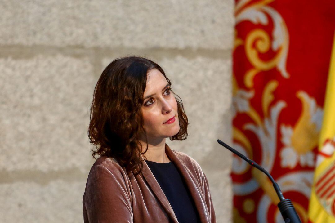 La presidenta de la Comunidad de Madrid, Isabel Díaz Ayuso, durante una rueda de prensa tras mantener el último Consejo de Gobierno del año, en Madrid (España), a 29 de diciembre de 2020. Ayuso, ha resumido el año 2020 como el del &quot;dolor, la solidaridad y la gratitud&quot; y ha reconocido que ha sido &quot;difícil para todos&quot; aunque ha celebrado que la pandemia &quot;no ha paralizado a la Comunidad de Madrid&quot;. 29 DICIEMBRE 2020;ISABEL DÍAZ AYUSO;CONSEJO DE GOBIERNO;COMUNIDAD DE MADRID;MADRID;IGNACIO AGUADO;POLÍTICA
 
