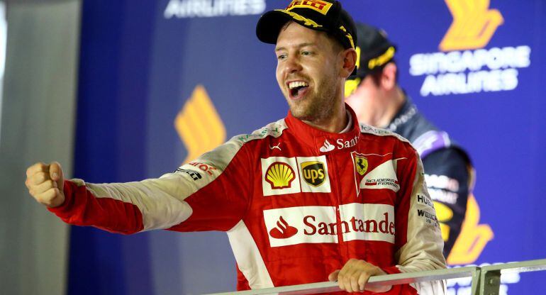 Vettel cierra el puño en Singapur