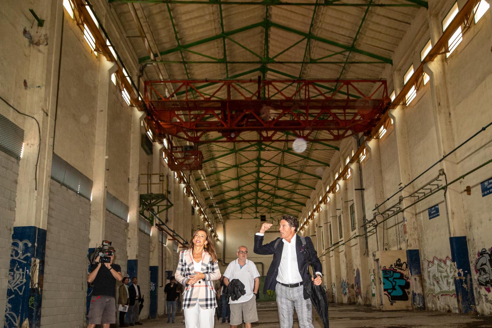 Visita a la antigua fábrica de Giesa, que albergará un espacio dedicado al audiovisual