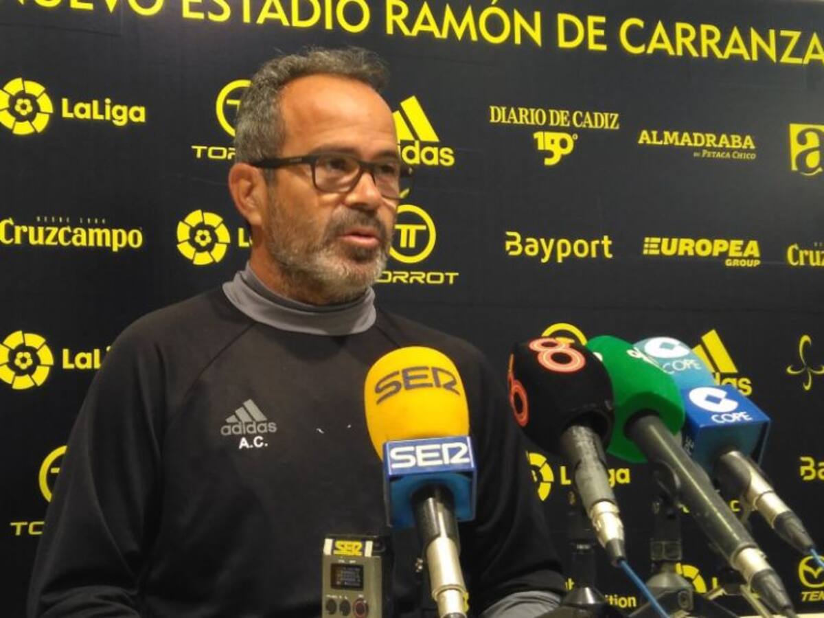 Las bajas obligarán a Cervera: "Tenemos que buscar otra manera de jugar"