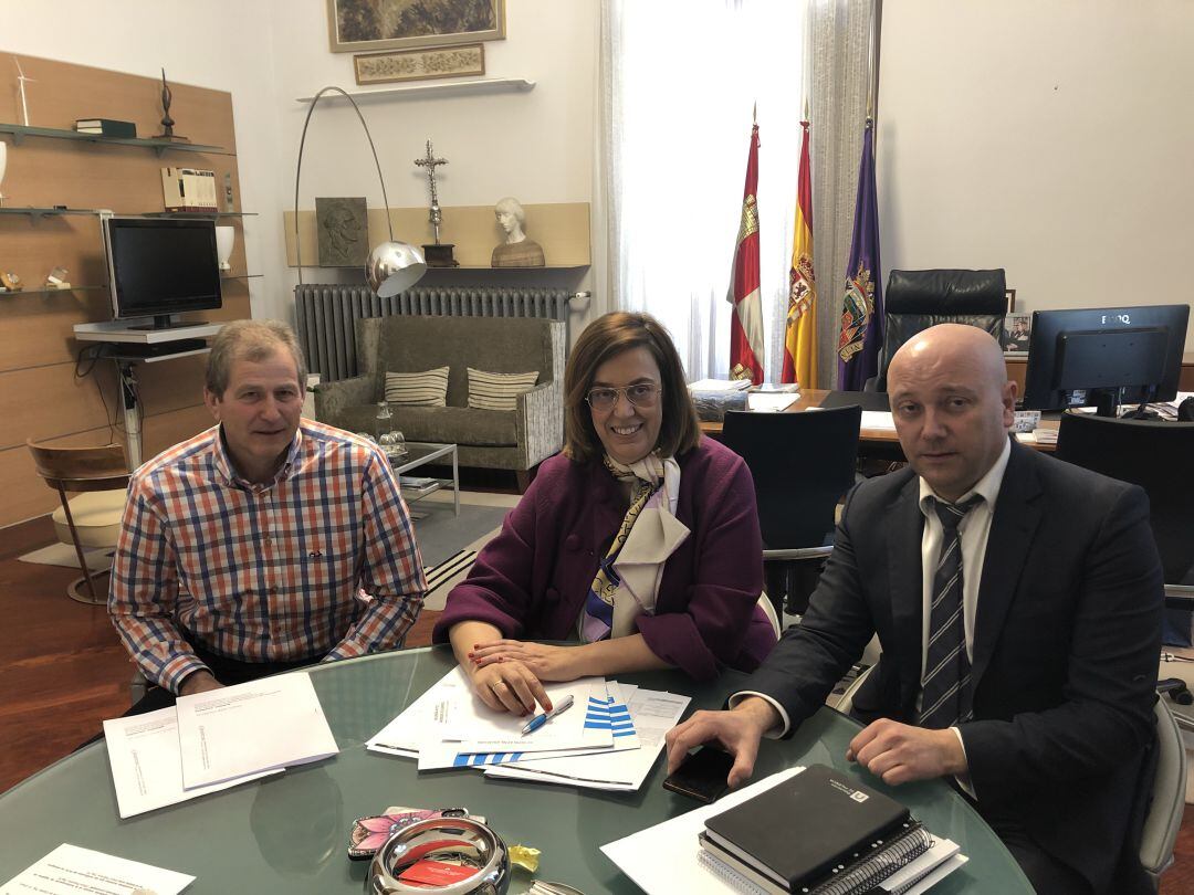 Reunión con el alcalde de Villalcón (Palencia) en la Diputación de Palencia