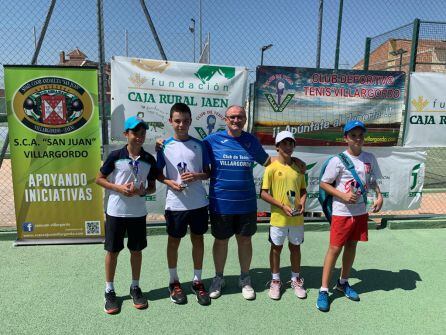 Rubén Germán y Antonio Manuel López, a la derecha, al proclamarse campeones provinciales en septiembre