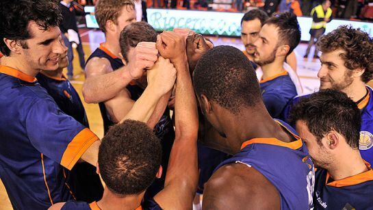 El Ford Busgos celebra su ascenso a la Liga Endesa