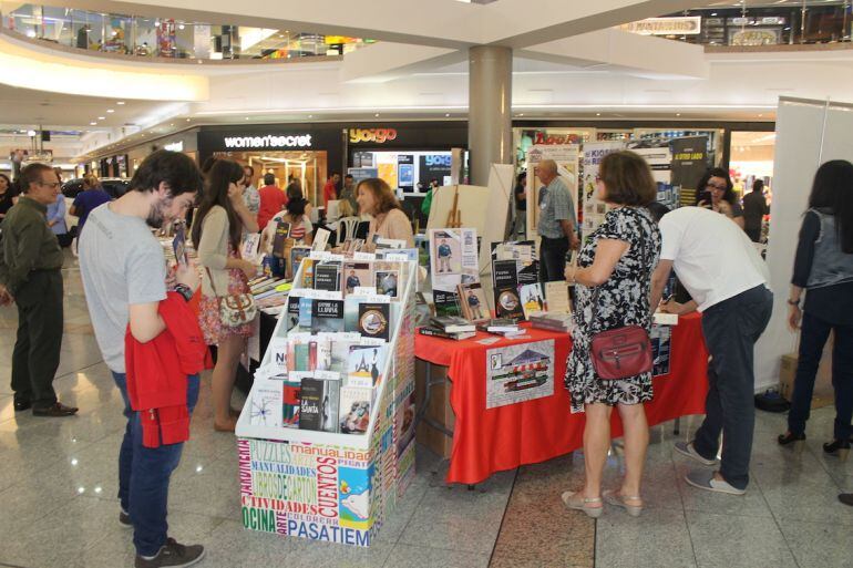 Feria de Autores en L'Aljub