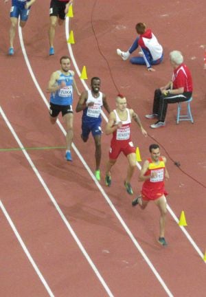 Kevin López pasó a semifinales de 800