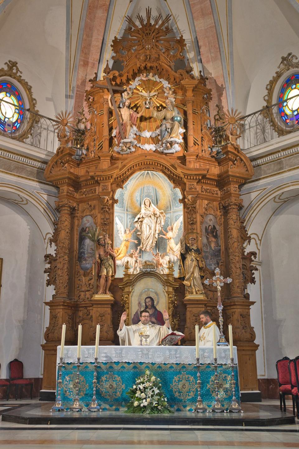 Momento del oficio religioso