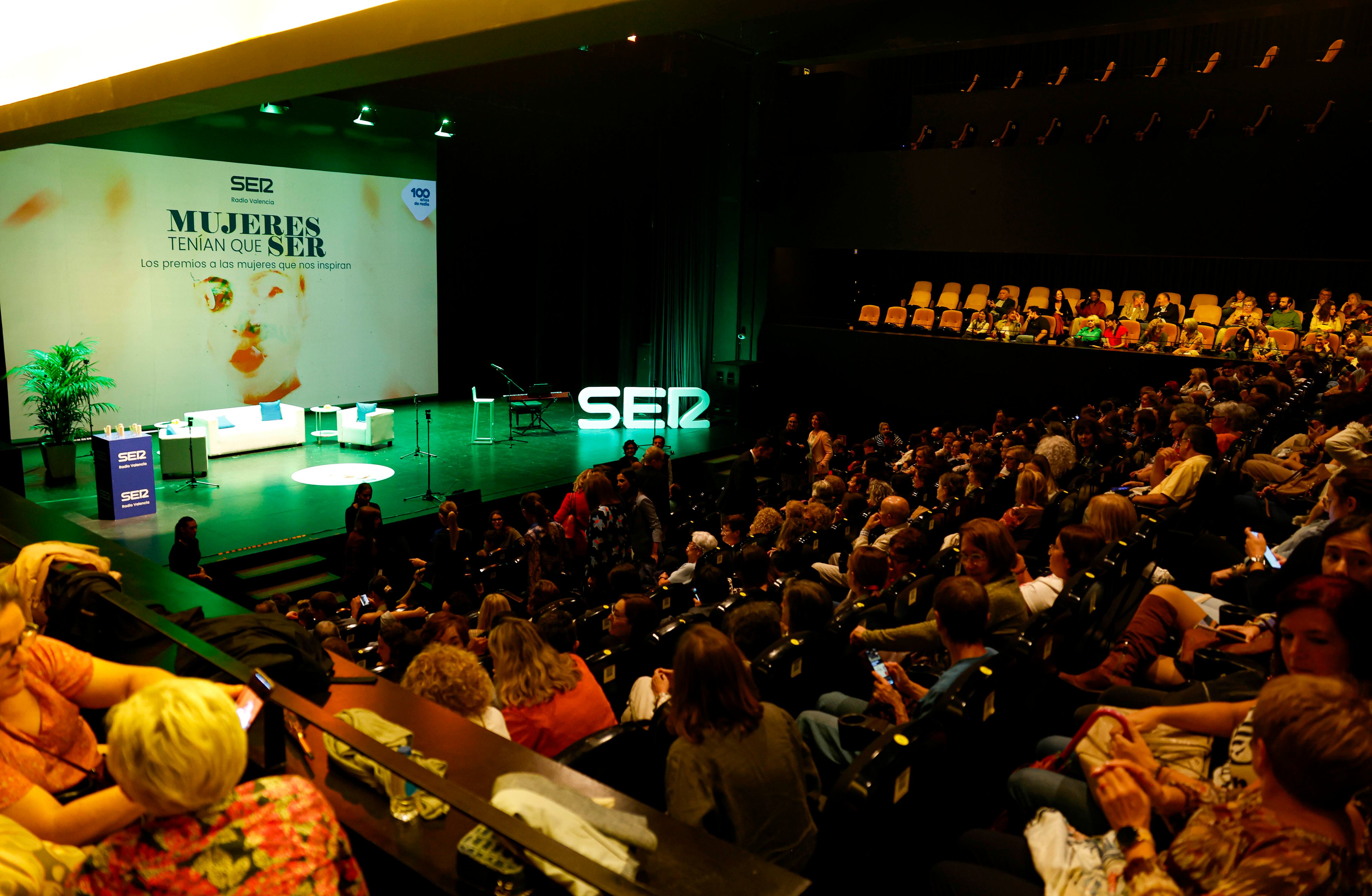 Imágenes de los premios &quot;Mujeres tenían que SER&quot; 2024