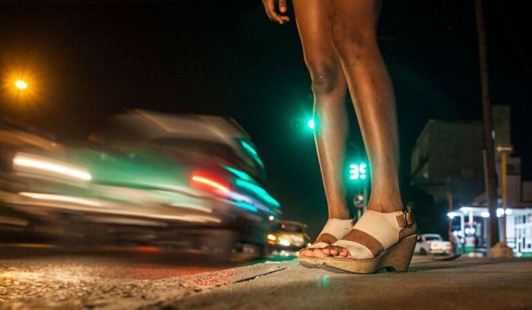 La víctima se negó a prostituirse para pagar la deuda por el viaje a España