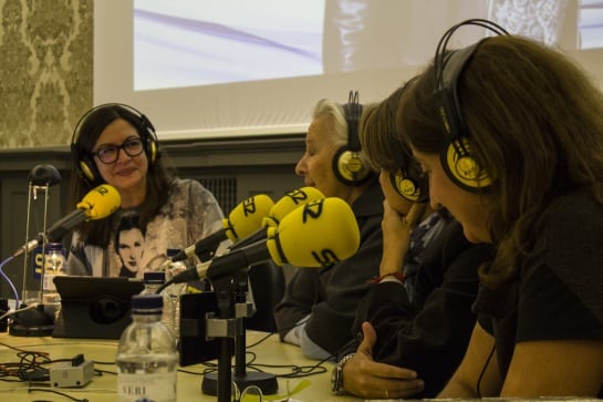 La viuda de Labordeta, Juana de Grandes, y sus hijas Ángela y Paula, han explicado la parte menos conocida del aragonés.