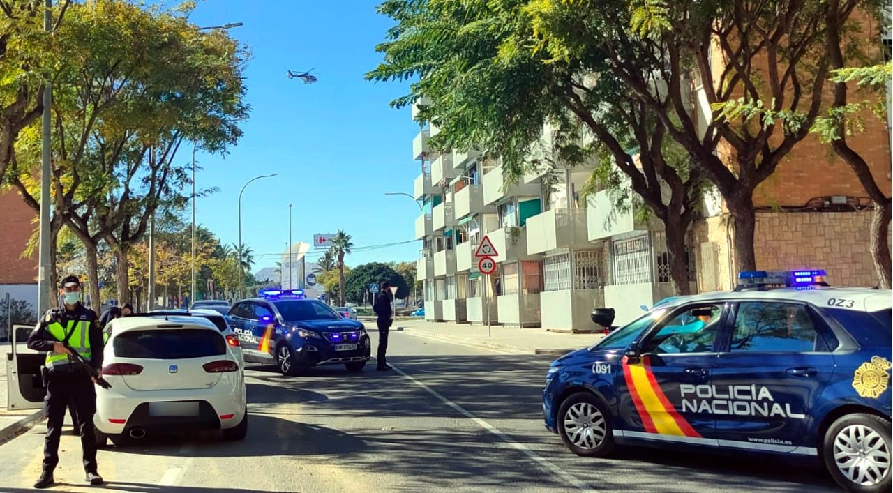 Control de la Policía Nacional en la Zona Norte de Alicante (archivo)