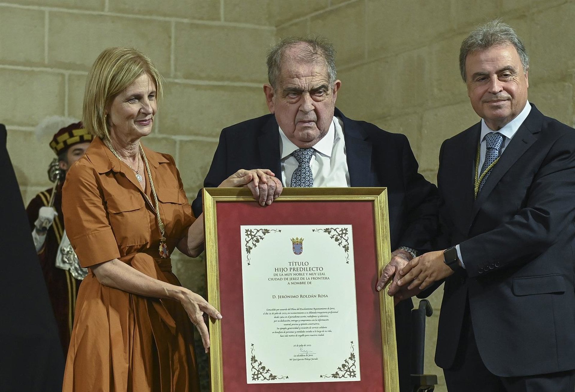 El periodista Jerónimo Roldán recibe el título de Hijo Predilecto de Jerez