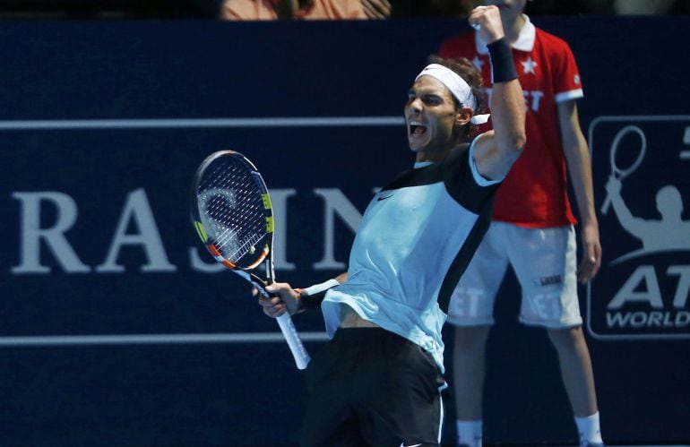 Rafa Nadal celebra su victoria ante Rosol en el abierto de Basilea