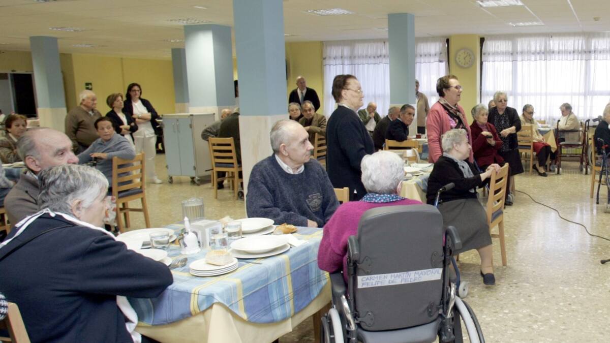 PP y Cs votan en contra de pedir a la Junta el aumento de las ayudas para acceder a una residencia