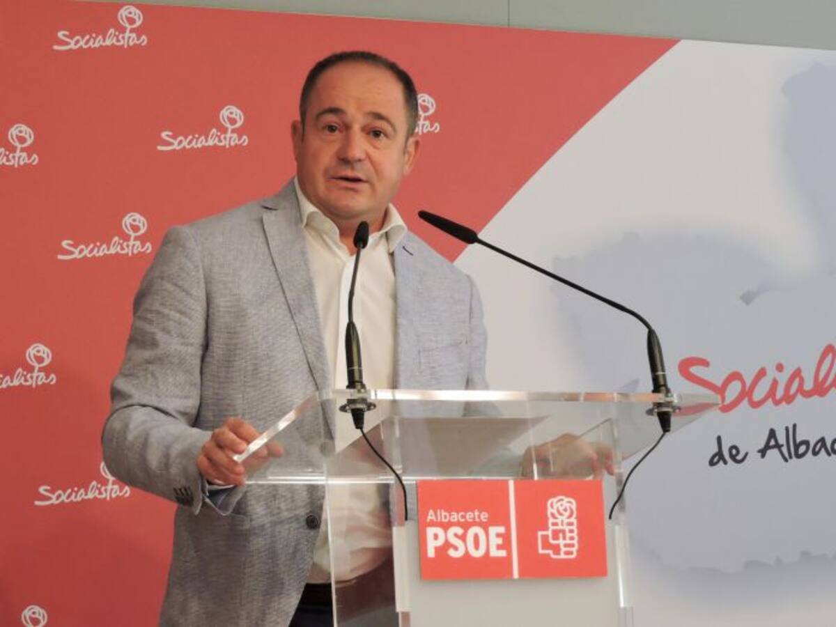 Emilio Saez: "Hay que abrir el partido a la ciudadanía"