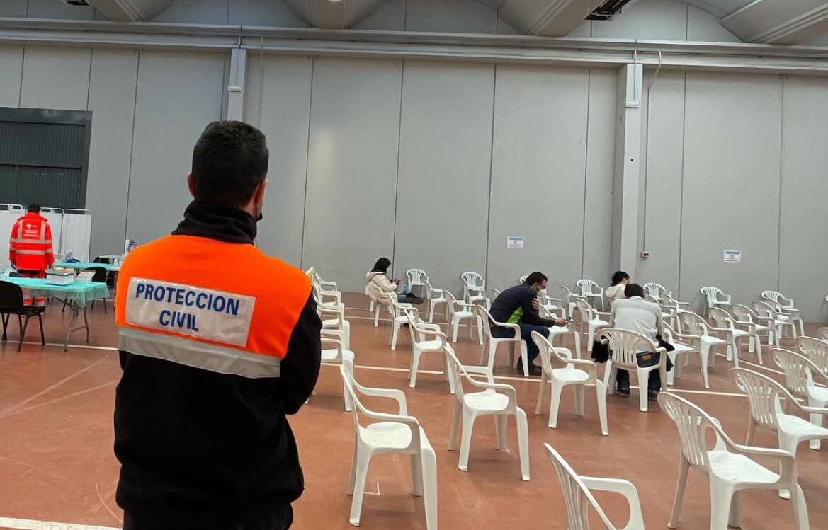 Una de las recientes jornadas de vacunación en el Polideportivo de Peñafiel