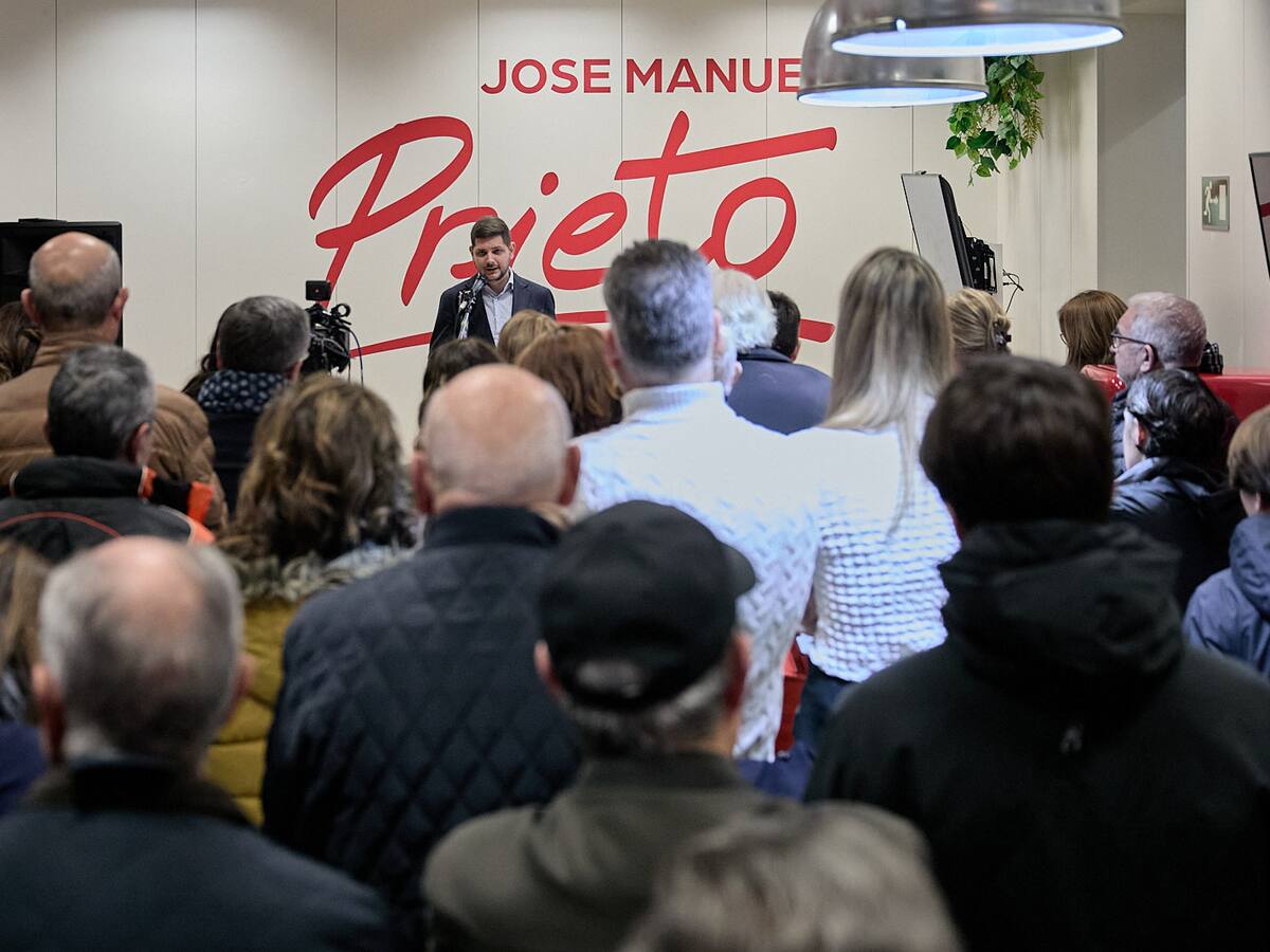 Pistoletazo de salida del PSOE de Gandia hacia las Municipales con la inauguración de su sede