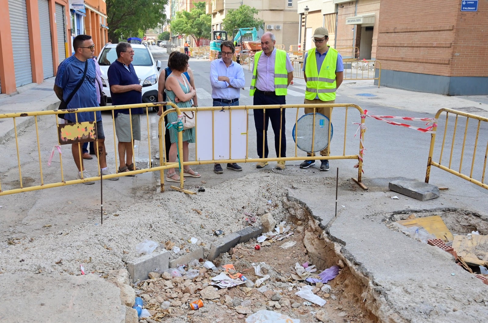 Obras en el entorno del Mercado de Torrefiel de València