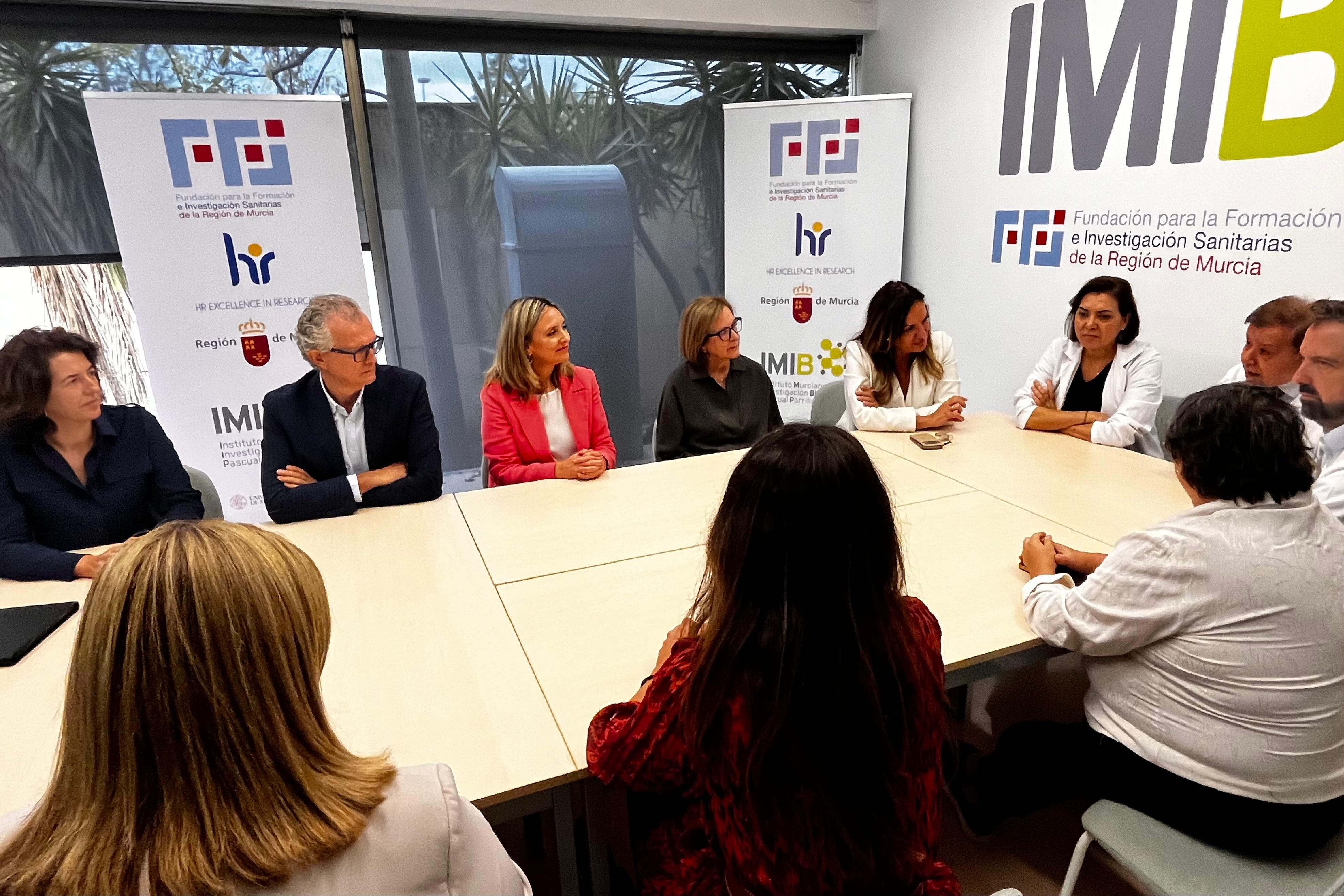 Los consejeros de Salud y Política Social presentan la investigación que busca las causas genéticas de la discapacidad intelectual