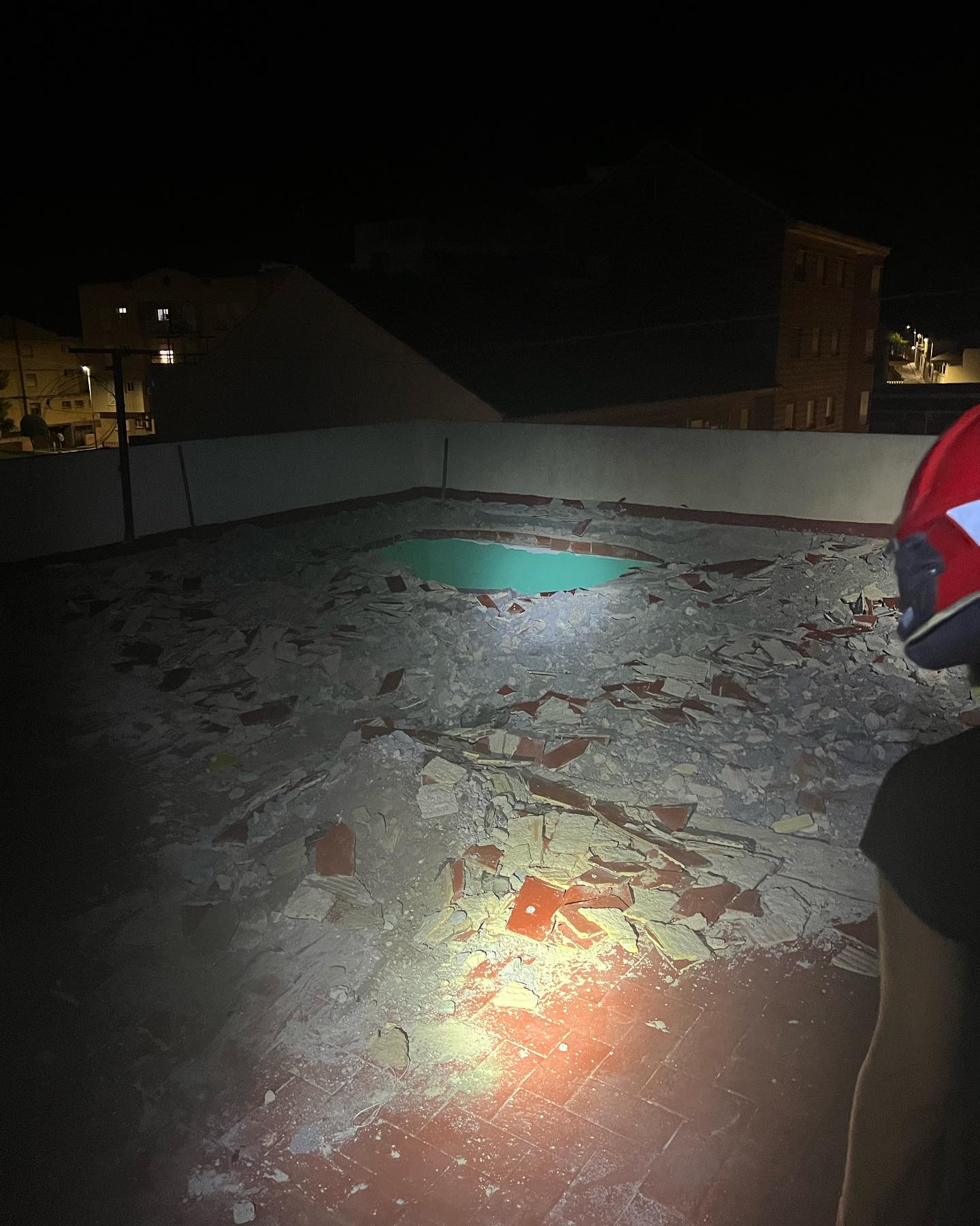 Se derrumban tres habitaciones de un edificio en obras en la Unión