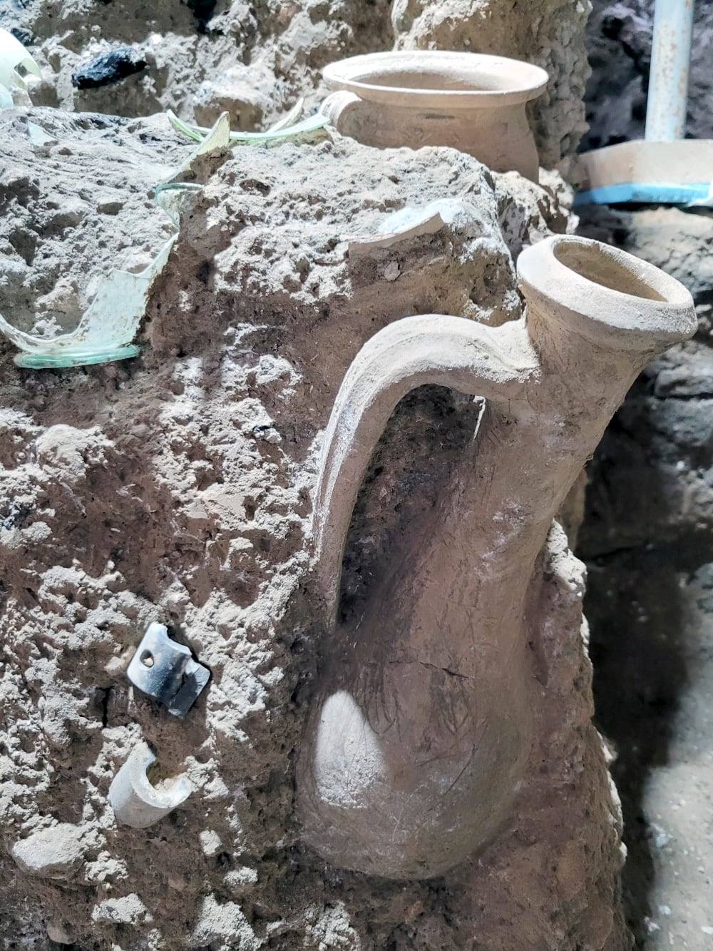 Arqueólogos en Pompeya encuentran armarios y baúles repletos de objetos cotidianos.