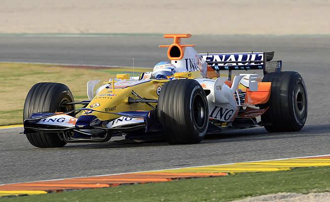 El piloto asturiano completó 39 vueltas en el circuito de la Comunitat Valenciana ante más de 6.400 espectadores