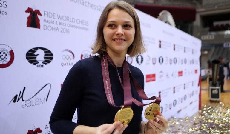 Anna Muzychuk durante el campeonato mundial de 2016, donde ganó dos campeonatos del mundo.