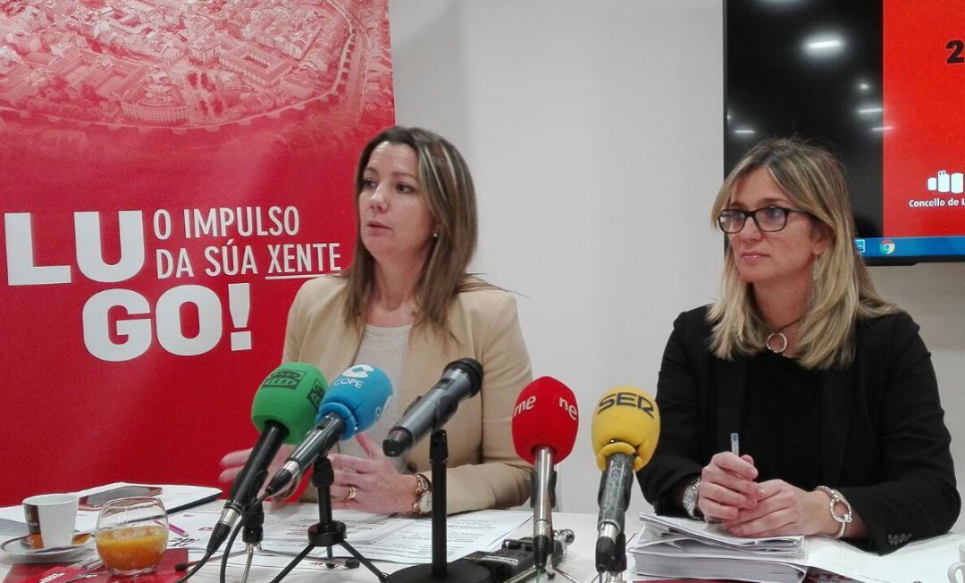 Lara Méndez y Ana Prieto durante un desayuno informativo