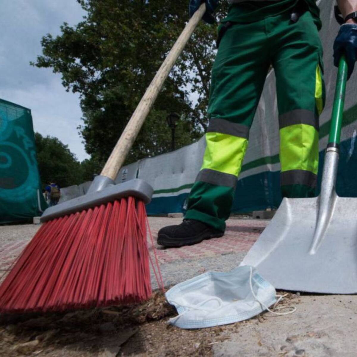 Petrer sancionará a quienes tiren a la vía pública mascarillas y guantes