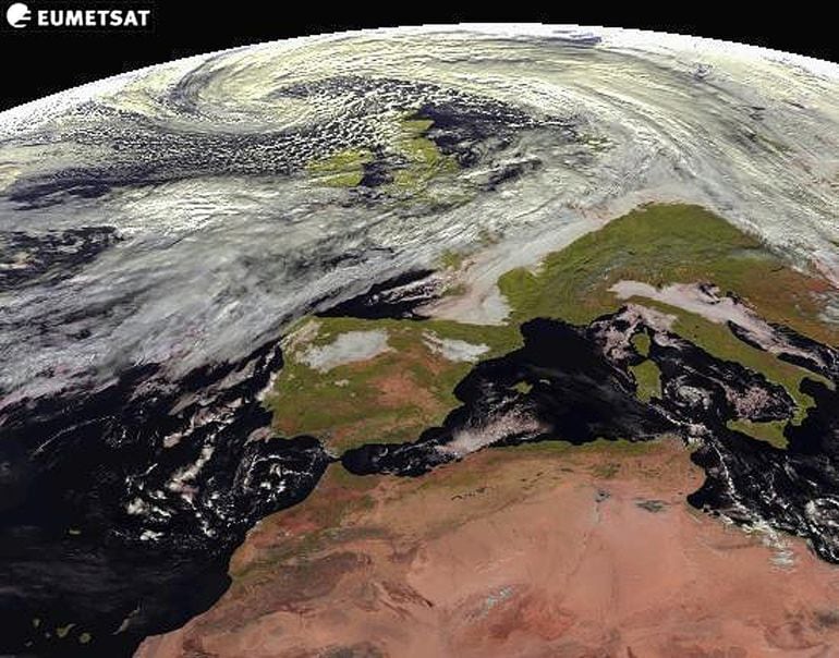 Los cielos despejados que se ven en esta imagen de satélite serán historia a partir del fin de semana.