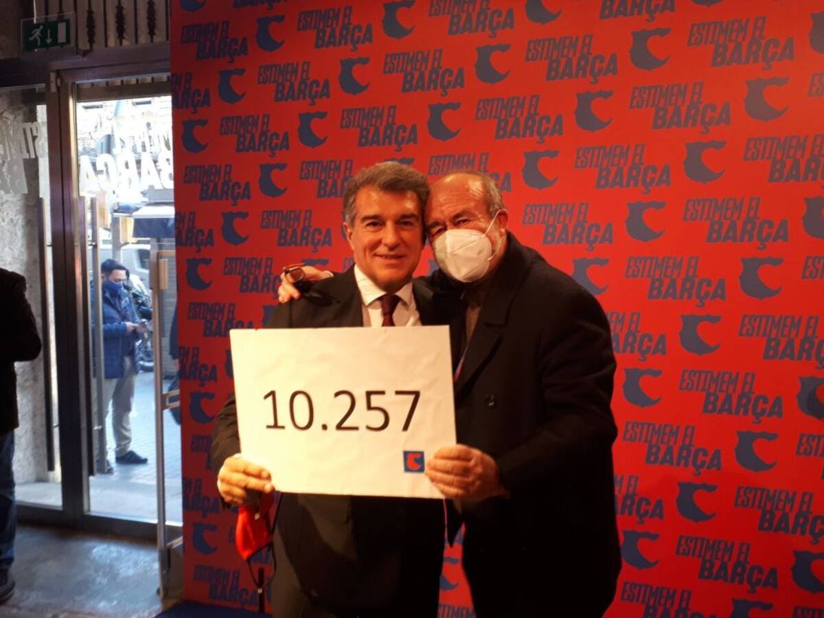 Joan Laporta aventaja en más del doble de firmas presentadas al resto de precandidatos