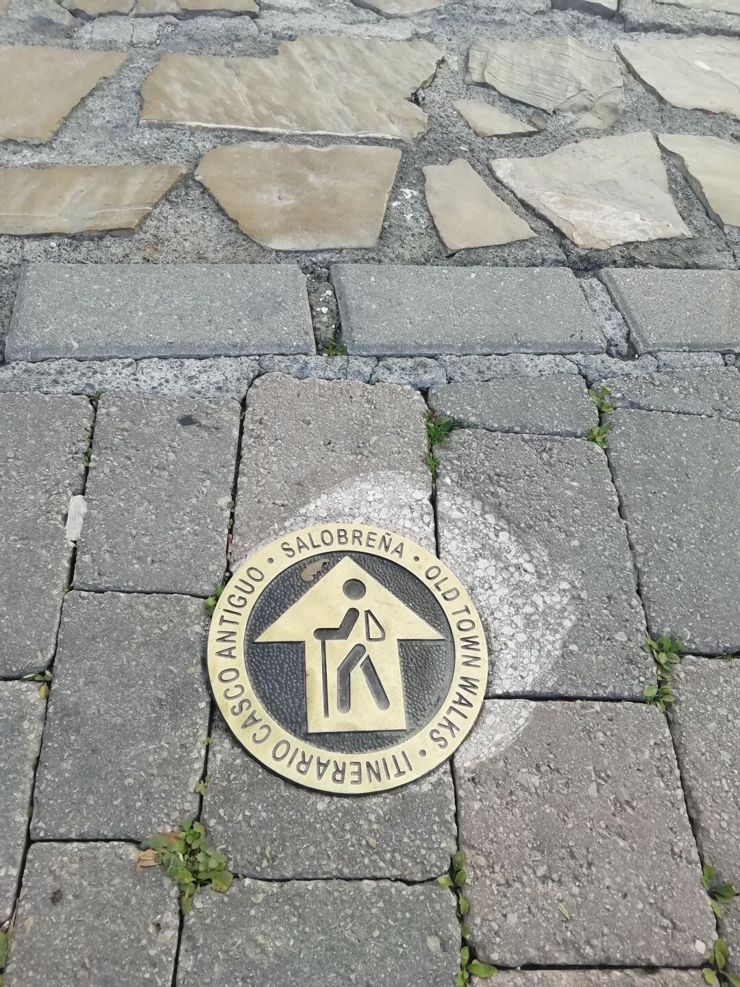 Nueva señalización turística en el casco antiguo de Salobreña