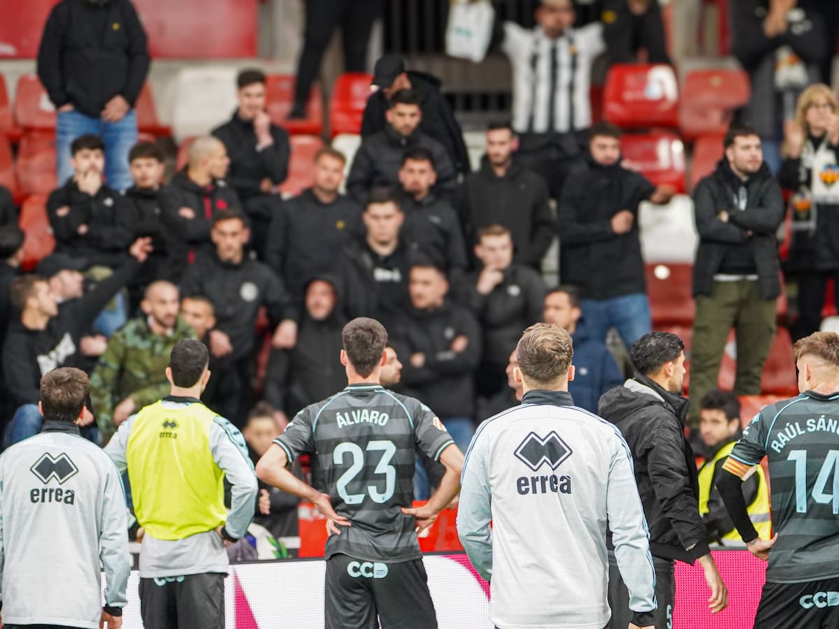 El C.D.Castellón pasa del récord de imbatibilidad a encajar 12 goles en cuatro partidos
