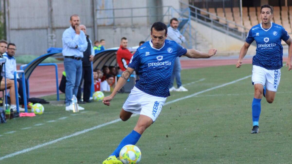 Se espera la llegada de un mediocentro antes de volver a la competición y recuperar a futbolistas lesionados