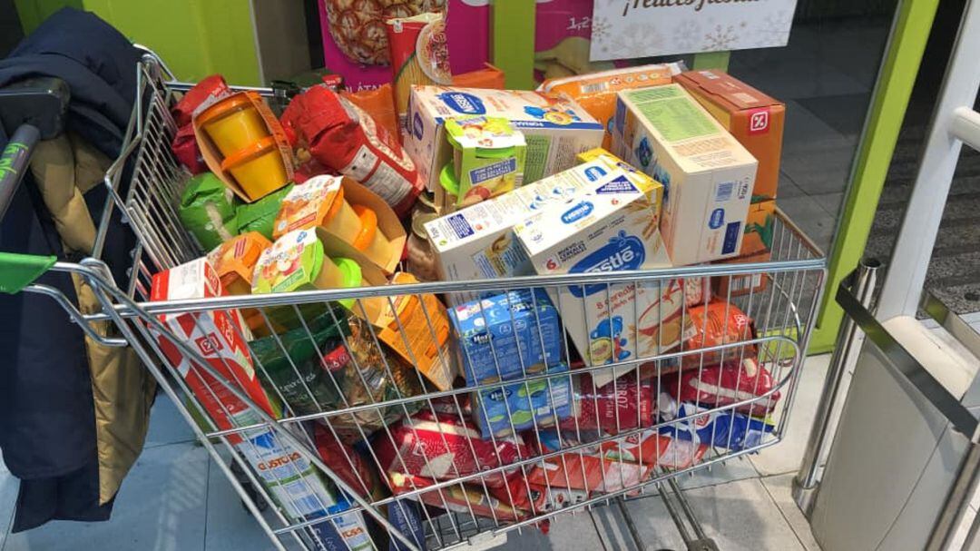 Campaña solidaria de los jóvenes del PP en Palencia