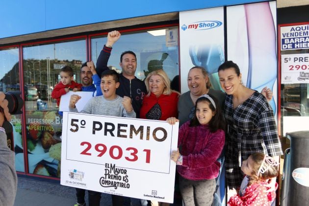 Un quinto del Sorteo de Navidad 2018 ha tocado en una gasolinera del Rincón de la Victoria