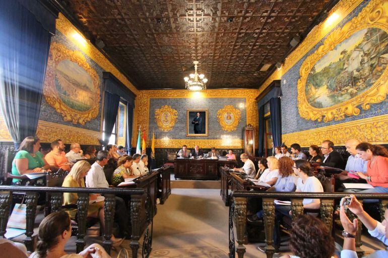 La sesión plenaria duró más de seis horas.