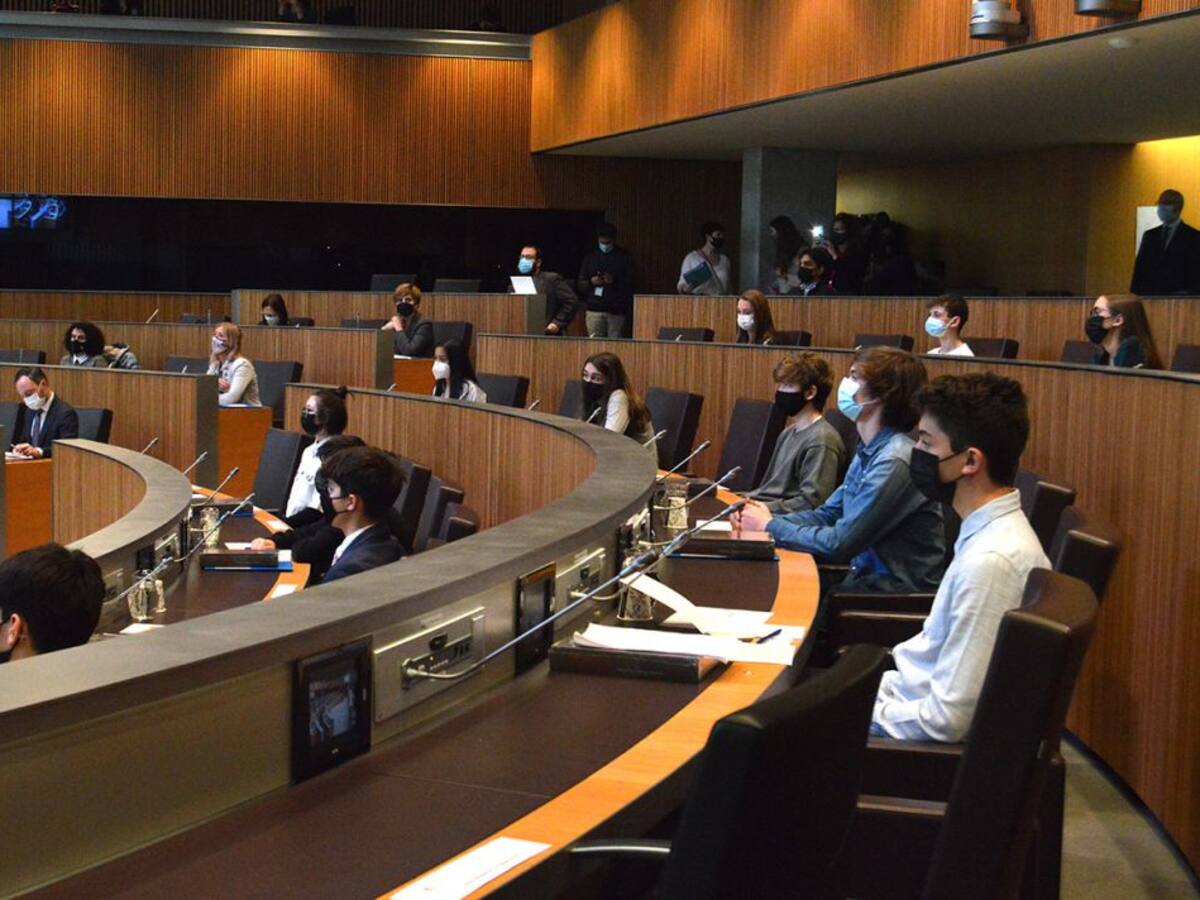 Els joves aproven sis proposicions de lleis en matèria educativa i econòmica