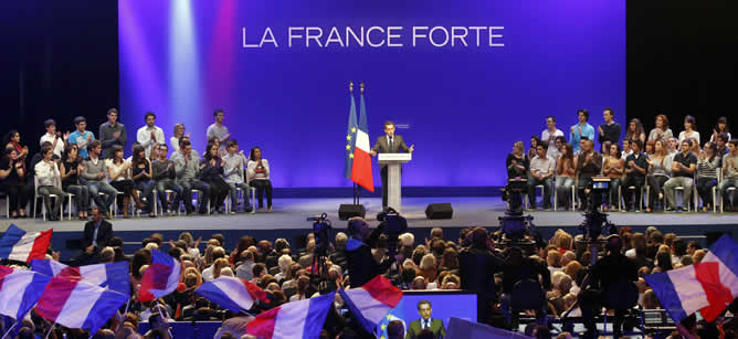 Sarkozy en la ciudad mediterránea de Toulon, donde celebró su último gran mitin de campaña antes de la segunda y definitiva vuelta del próximo domingo