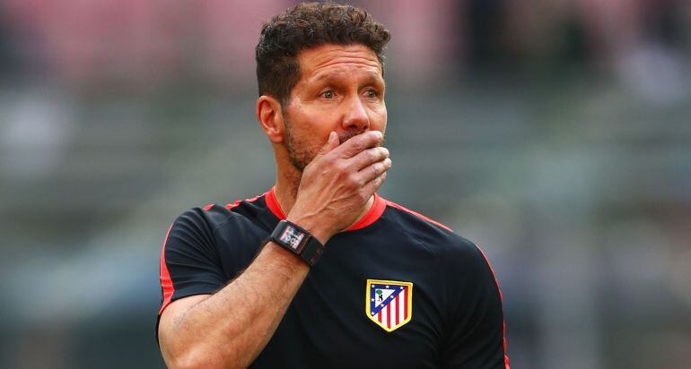 Simeone, sorprendido durante un entrenamiento