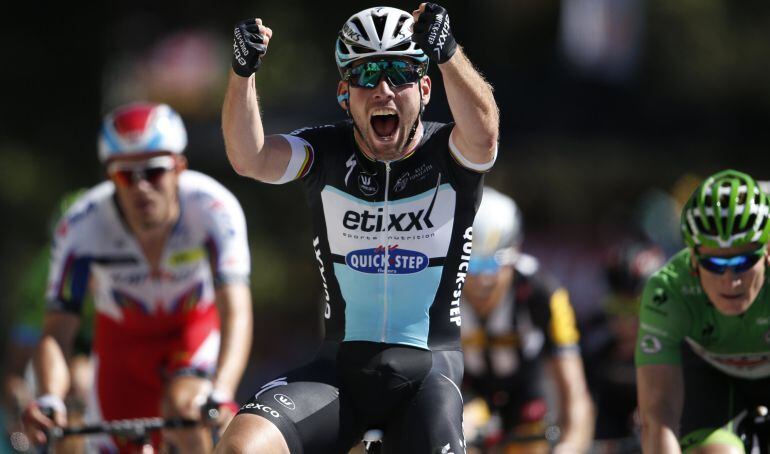 El corredor británico Mark Cavendish celebra su victoria en la séptima etapa del Tour.