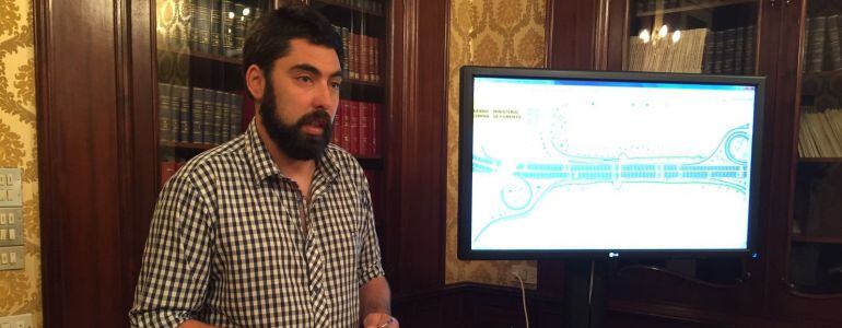 Xiao Varela presenta el proyecto de Alfonso Molina