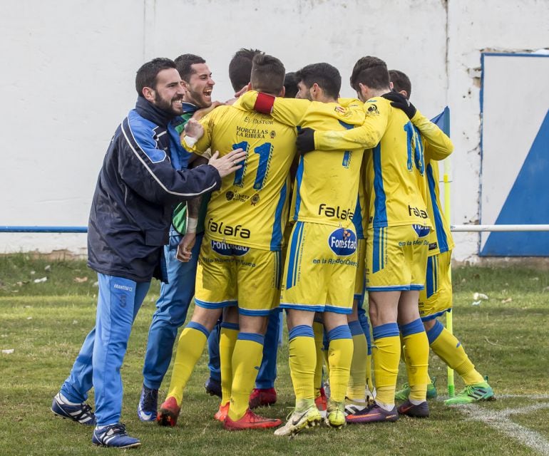 La Arandina sigue dependiendo de sí misma para jugar el play off de ascenso