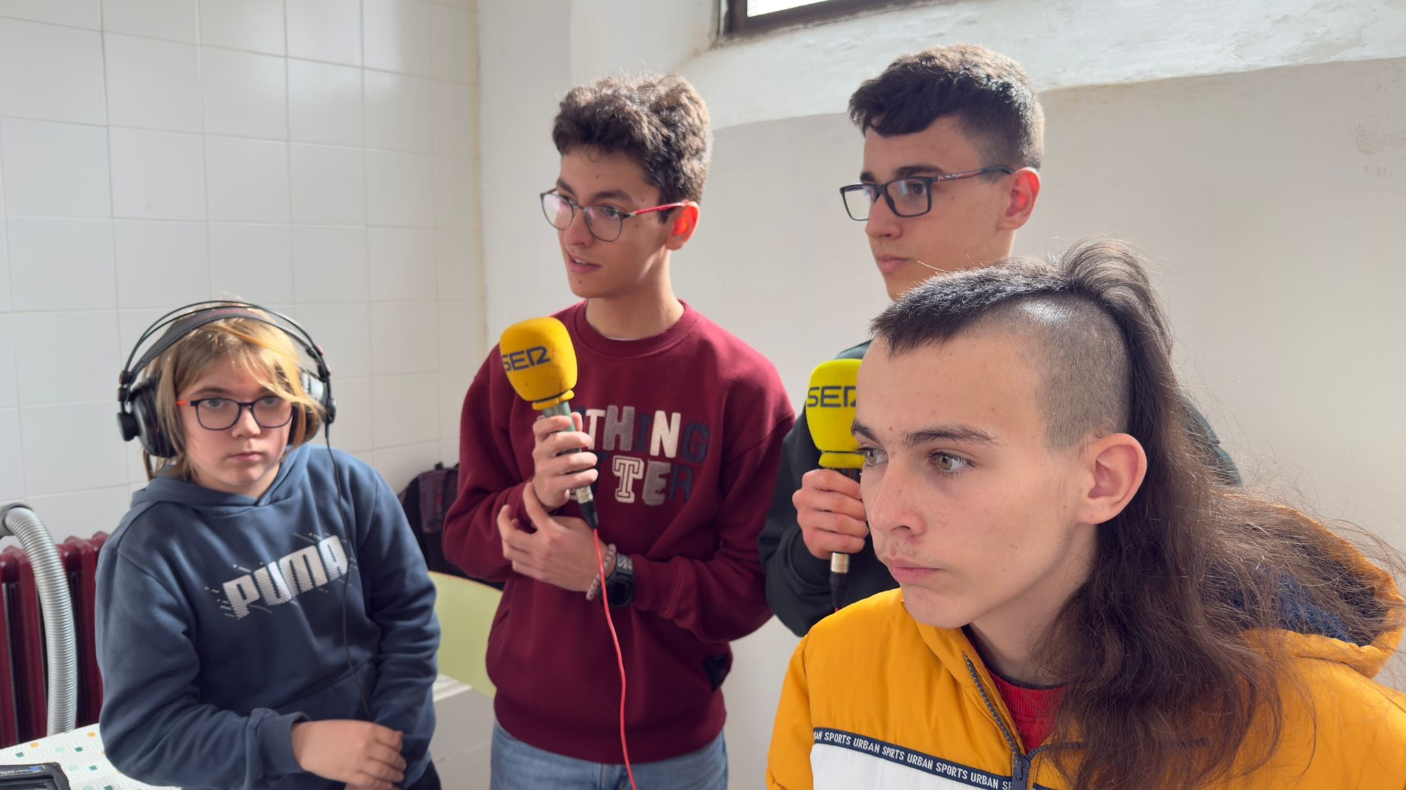 Ibai, Juan Marcos, Mario y Héctor han soltado la mesa técnica unos segundos para contar su experiencia en la radio