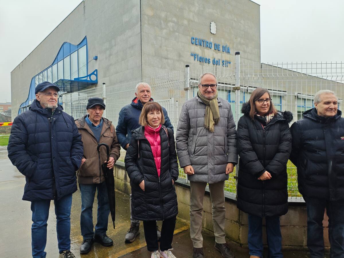 El PSOE pide subsanar los problemas del centro de día de Flores del Sil para que lo recuperen los socios