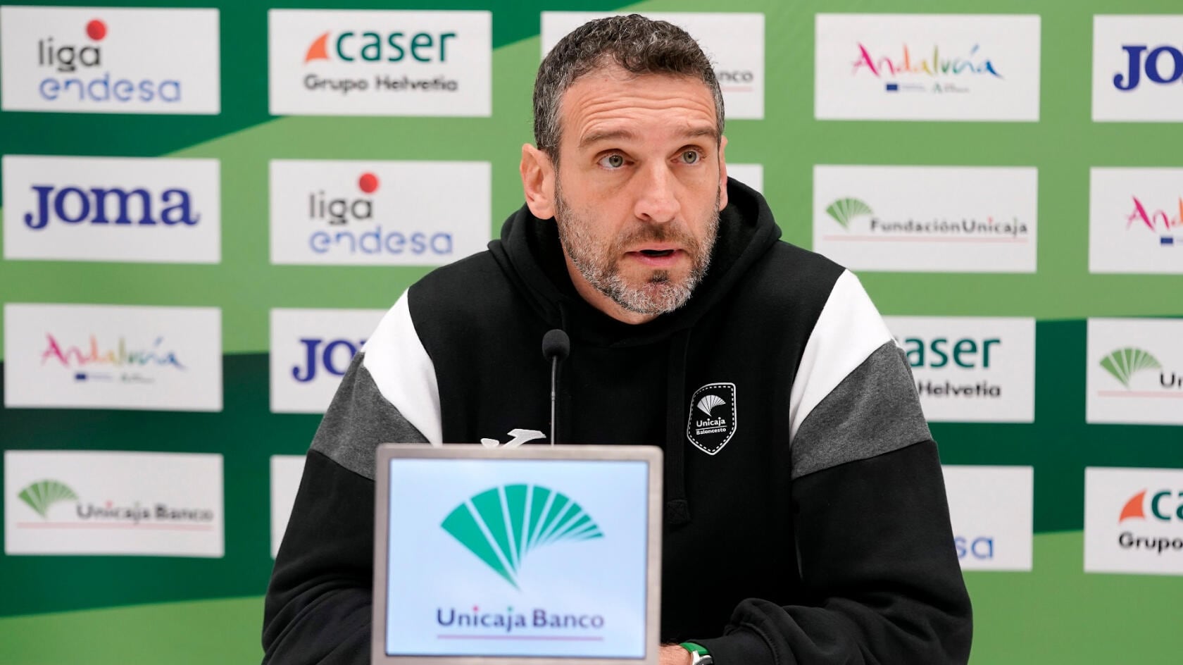 Ibon Navarro en la sala de prensa del Martín Carpena