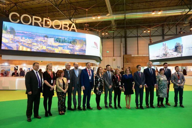 Foto de los alcaldes de las quince ciudades integradas en el Grupo