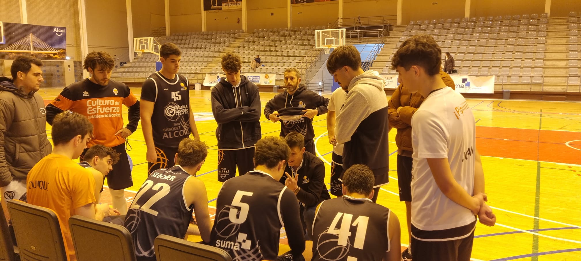 Equipo masculino del Nou Bàsquet Alcoi