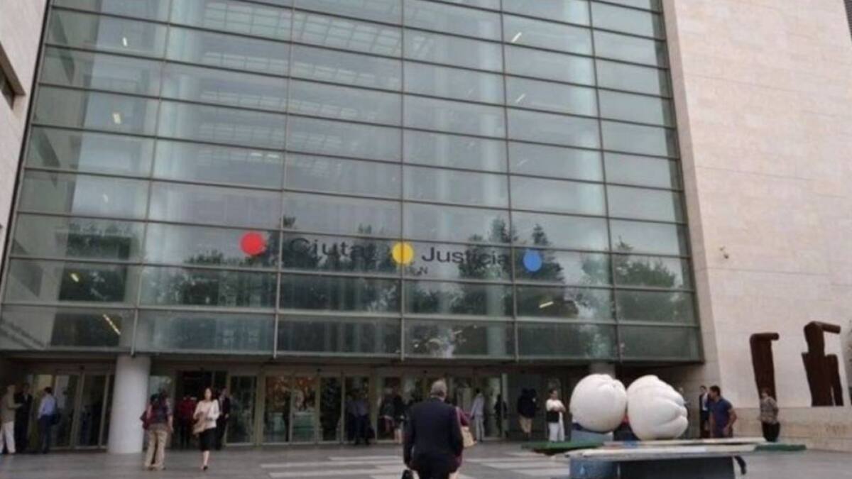 Acusado de dos delitos de agresión sexual en una fiesta de Tavernes