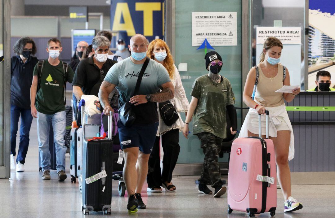 Llegada masiva de turistas de varias nacionalidades