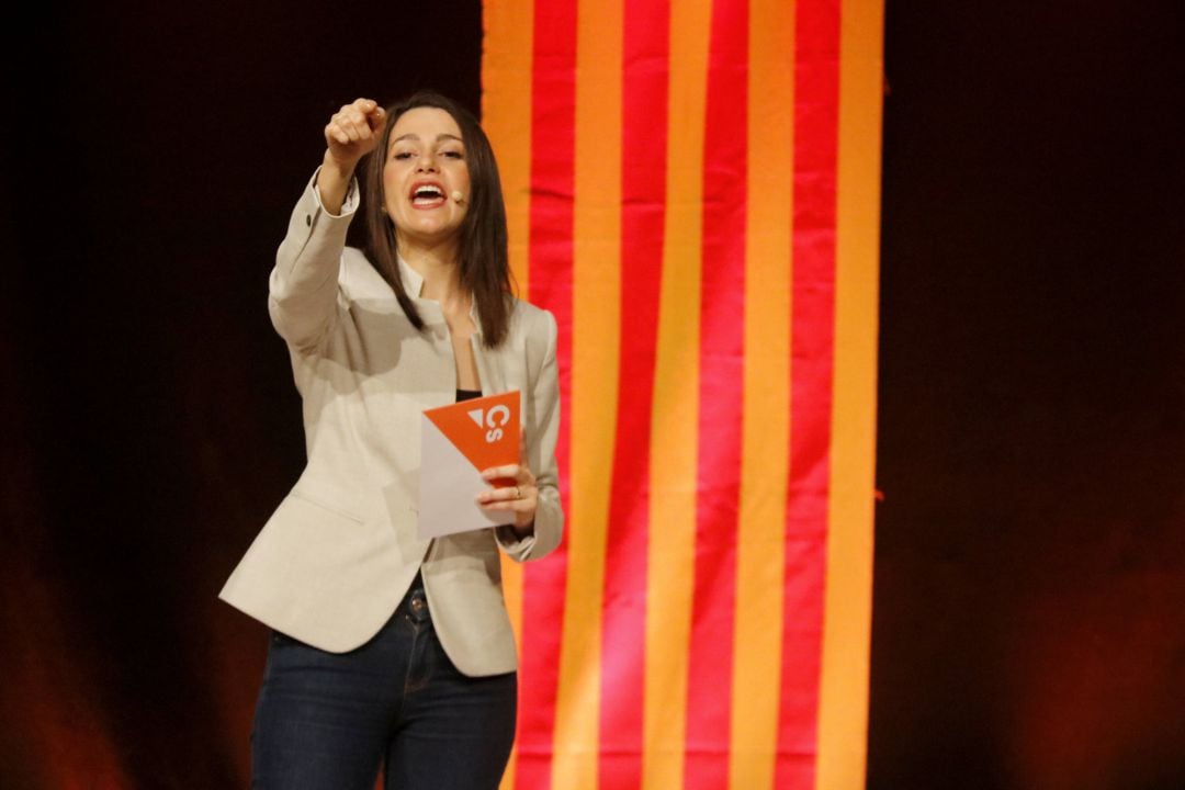 Inés Arrimadas durante el mitin en Torroella de Montgrí